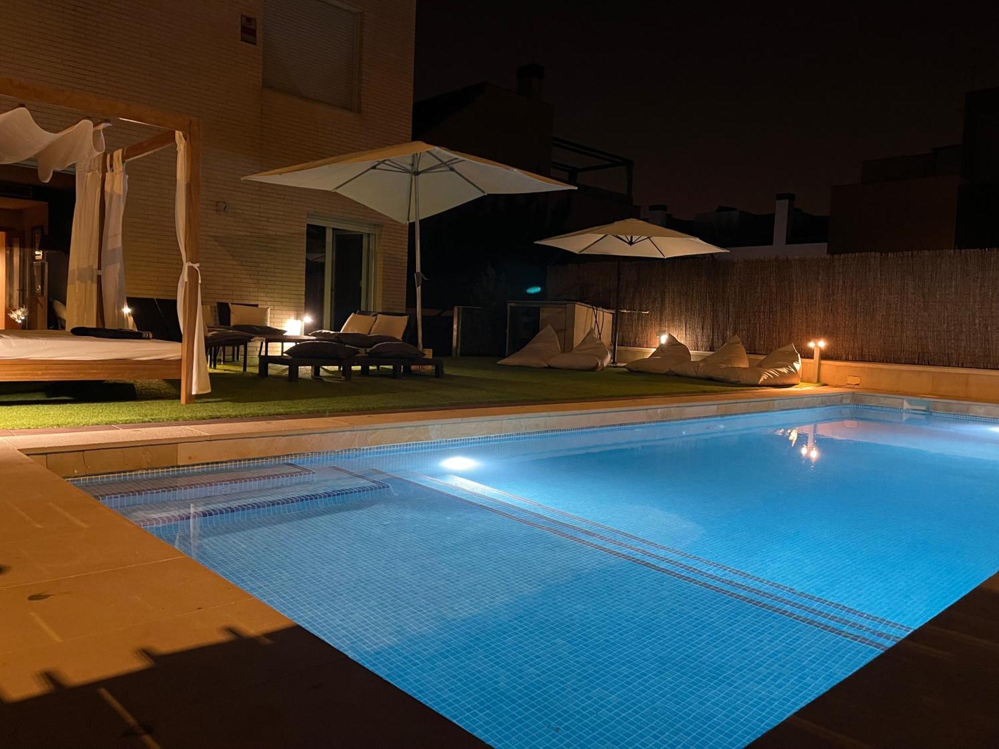 Valdevebas Chalet Con Piscina Madrid Exterior photo
